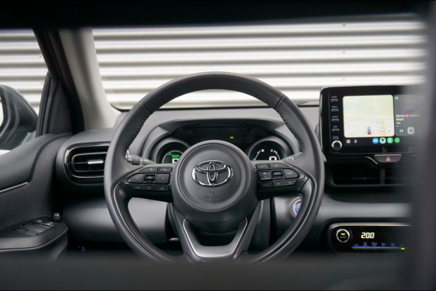 Toyota Yaris Hybrid Dynamic AUTOMAAT FULL-LED | CARPLAY | CAMERA !