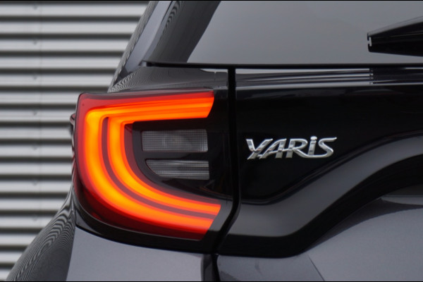 Toyota Yaris Hybrid Dynamic AUTOMAAT FULL-LED | CARPLAY | CAMERA !