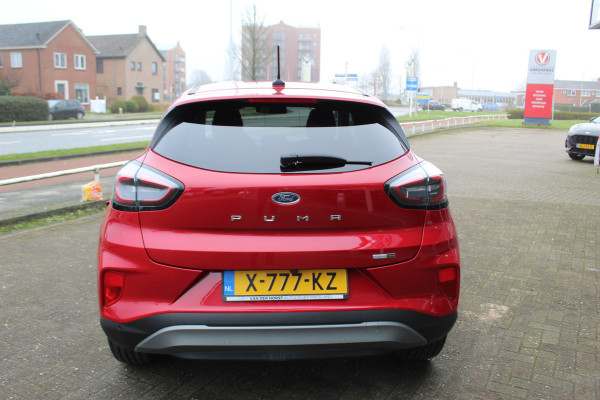 Ford Puma 1.0-125pk EcoBoost Mild-Hybrid Titanium. Fabrieksgarantie t/m 09-05-2027 ! Volautm. airco, stoel-, stuur- en voorraamverwarming, trekhaak, privacy glass, adaptive cruise cntrl, dodehoek assistent, camera, pdc v+a, rij-assistent pakket, winterpakket, metallic lak etc