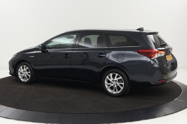 Toyota Auris 1.8 Hybrid Dynamic Go | Dealer onderhouden | Camera | Navigatie | Climate control | Cruise control | Bluetooth