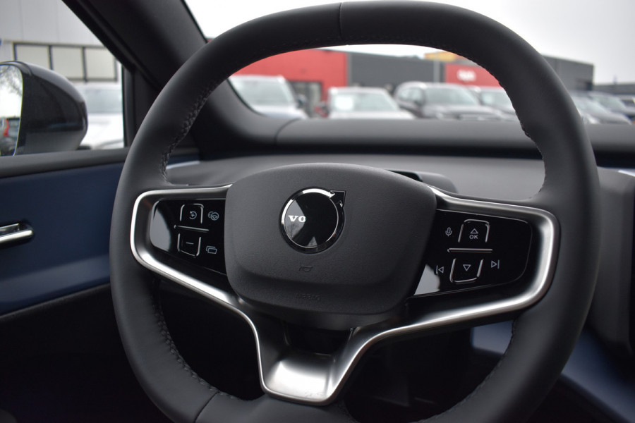 Volvo EX30 Extended Range Plus 69 kWh | 6000,- korting | Climate Pack | Apple Carplay | H&K | Camera | 19'LMV | ACC