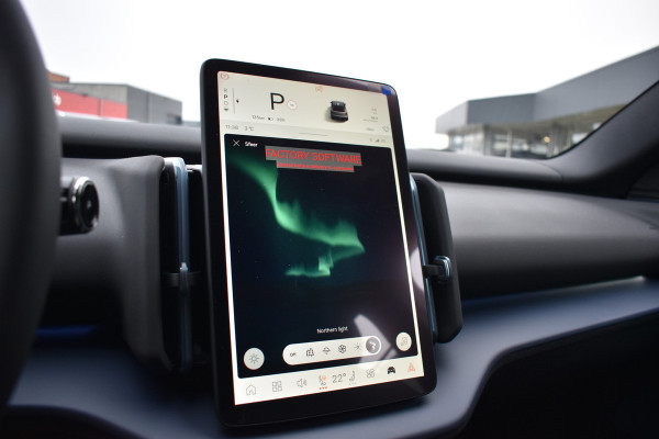 Volvo EX30 Extended Range Plus 69 kWh | 6000,- korting | Climate Pack | Apple Carplay | H&K | Camera | 19'LMV | ACC