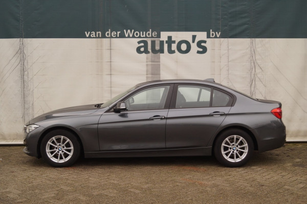 BMW 3 Serie 318i Automaat Executive -LED-NAVI-ECC-PDC-