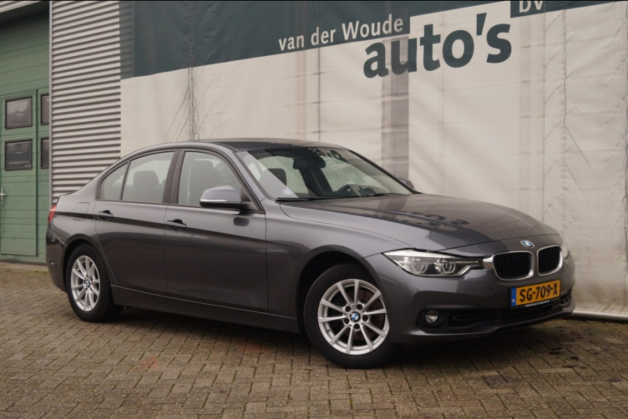 BMW 3 Serie 318i Automaat Executive -LED-NAVI-ECC-PDC-