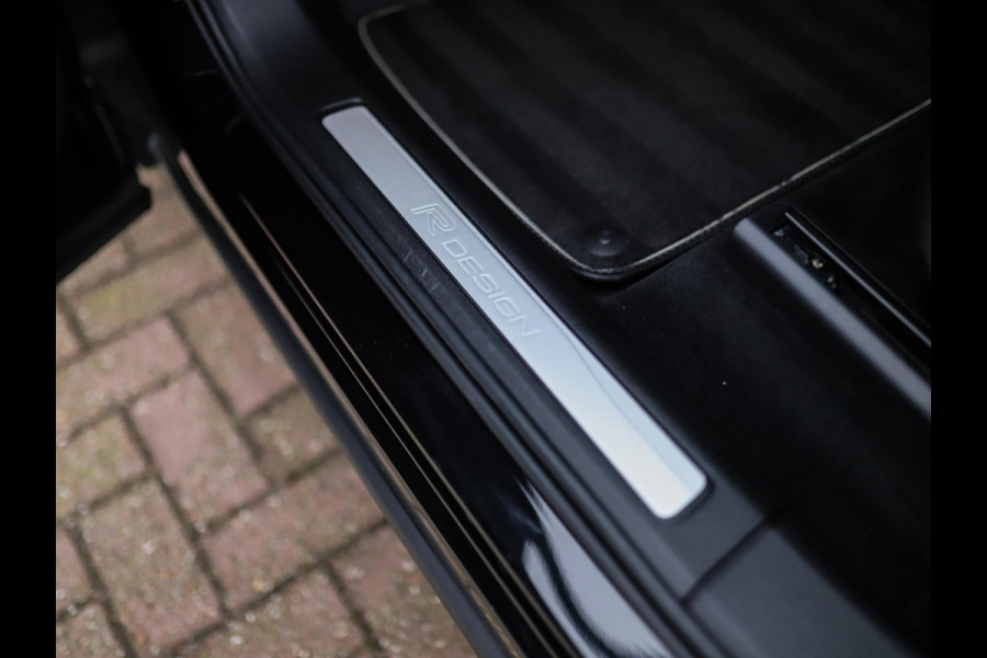 Volvo XC60 2.0 T4 R-Design | Pilot Assist | Trekhaak | Pano | HUD | Camera | Carplay | BLIS