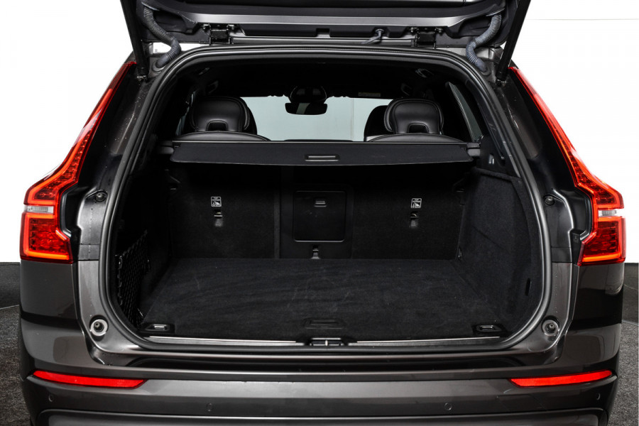 Volvo XC60 B4 Plus Dark | Dig. Cockpit | Adapt. Cruise | Memory Stoelen | Elek. Klep | Stoelverw. | Camera | NAV+App. Connect | LM 19" | 1781