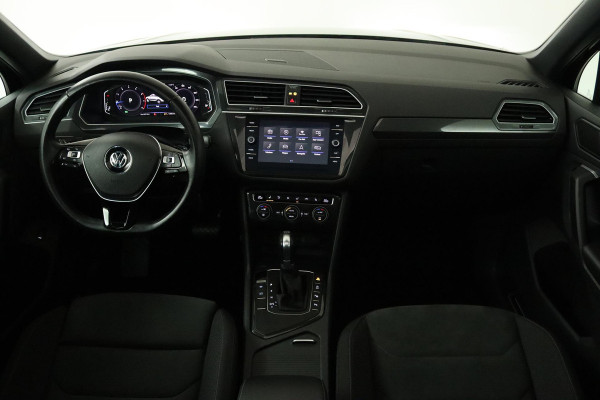 Volkswagen Tiguan 1.5 TSI ACT Highline R Automaat (PANORAMADAK, DIGITALE COCKPIT, CLIMA, STOELVERWARMING, 1e EIGENAAR)