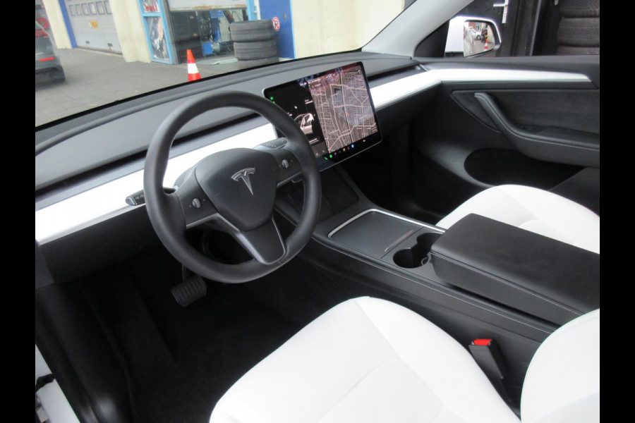 Tesla Model Y Long Range AWD 75 kWh Full Self-Driving