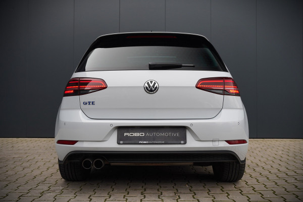 Volkswagen Golf 1.4 TSI PHEV GTE | Panoramadak | Virtual | Stoelverwarming | Keyless | Apple Carplay | LED | Ambiance Verlichting | Adaptive Cruise Control | LM. Velgen | Climate Control | Navigatie |