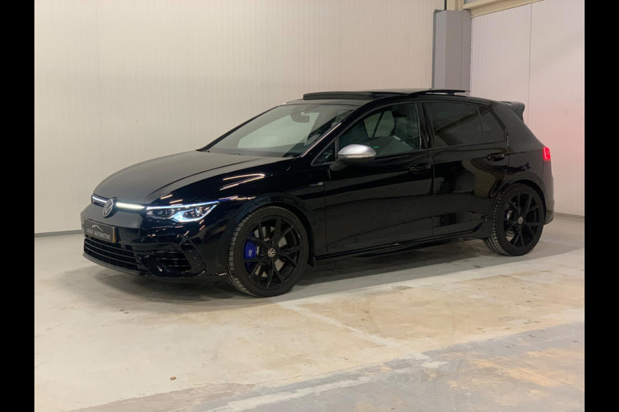 Volkswagen Golf 2.0 TSI R 4Motion | AKRAPOVIC | PANO | IQ LIGHTS | BLACK PACK