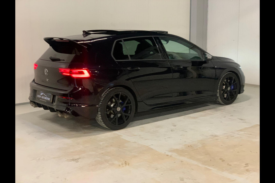 Volkswagen Golf 2.0 TSI R 4Motion | AKRAPOVIC | PANO | IQ LIGHTS | BLACK PACK