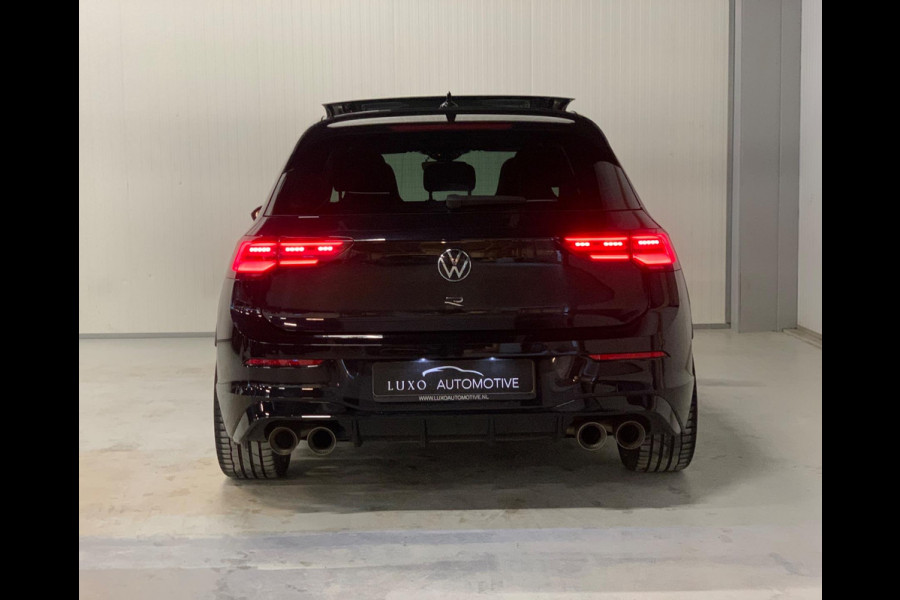 Volkswagen Golf 2.0 TSI R 4Motion | AKRAPOVIC | PANO | IQ LIGHTS | BLACK PACK