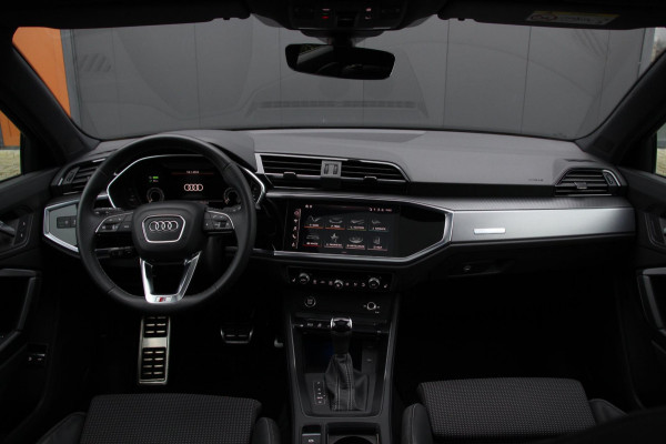 Audi Q3 Sportback 45 TFSI e | S-line | Pano | ACC | Sfeer verlichting | Black optik