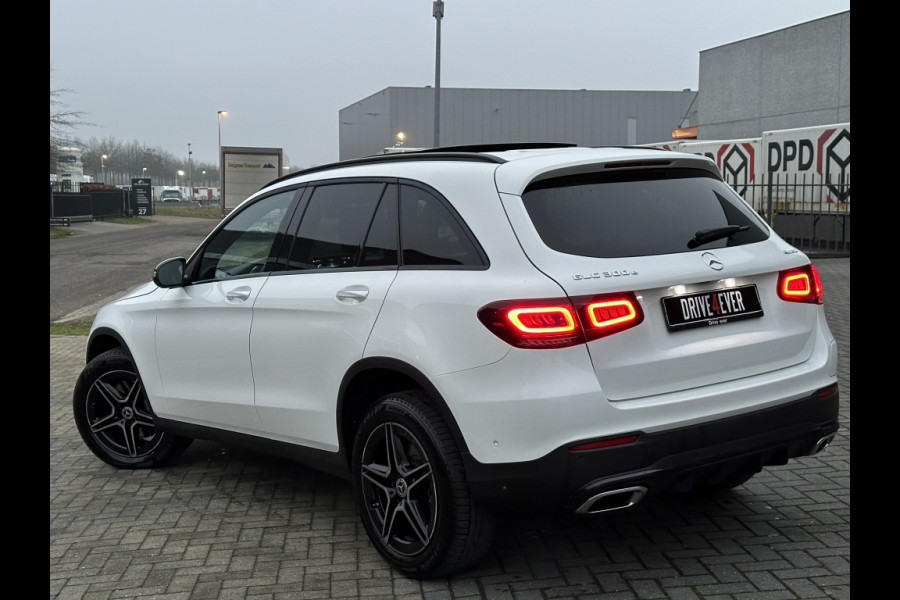 Mercedes-Benz GLC 300e 4M AMG FULL GARANTIE PANO NAVI CAMERA CR CONTROL