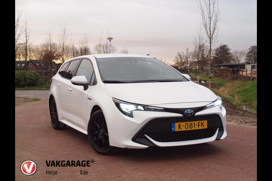 Toyota Corolla Touring Sports 1.8 Hybrid | 17 Inch | Camera | Apple Carplay | Cruise Control | DAB |