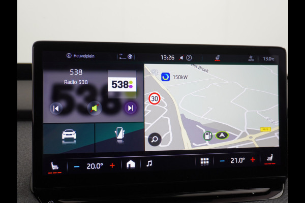 Škoda ENYAQ iV 80 Apple Carplay Android Auto Navi Pano-dak HUD Trekhaak Ecc Elec.Stoel met memory Adaptieve Cruise Control Camera Keyless Led P Stoelverwarming Bluetooth Dodehoek detector Draadloze tel.lader Lmv 20" Rijstrooksensor Regen-Lichtsensor 1e Eigenaar