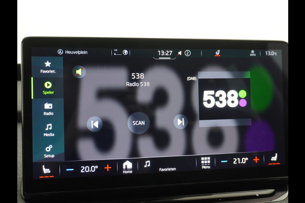 Škoda ENYAQ iV 80 Apple Carplay Android Auto Navi Pano-dak HUD Trekhaak Ecc Elec.Stoel met memory Adaptieve Cruise Control Camera Keyless Led P Stoelverwarming Bluetooth Dodehoek detector Draadloze tel.lader Lmv 20" Rijstrooksensor Regen-Lichtsensor 1e Eigenaar