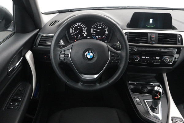 BMW 1-serie 118i Executive AANBIEDING!!! (NL auto, NAP, Navi, Airco 2 zones, PDC, Cruise Control, Etc)