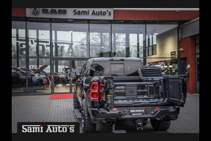 Dodge Ram 1500 LIMITED NIGHT H.O 540PK 706 Nm 2025 | XB9 | MASSAGE | BOM VOL | CREW CAB | DUBBELE CABINE | GRIJSKENTEKEN | 5 PERSOONS | DE MEEST LUXUEUZE en BEGEERDE Pick-up VOORRAAD NR 2348 - 5158