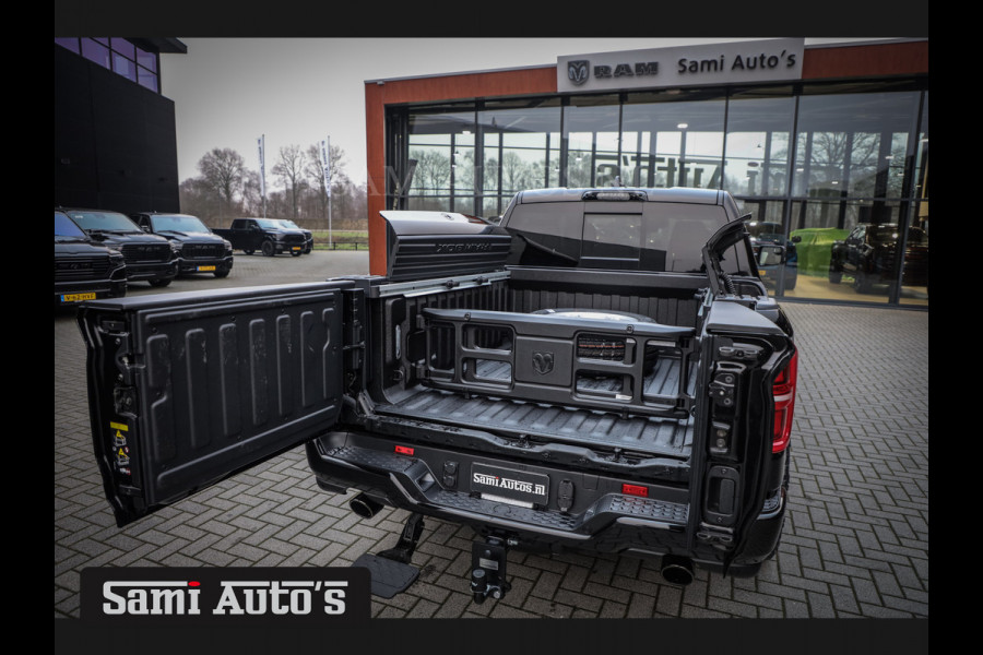 Dodge Ram 1500 LIMITED NIGHT H.O 540PK 706 Nm 2025 | XB9 | MASSAGE | BOM VOL | CREW CAB | DUBBELE CABINE | GRIJSKENTEKEN | 5 PERSOONS | DE MEEST LUXUEUZE en BEGEERDE Pick-up VOORRAAD NR 2348 - 5158