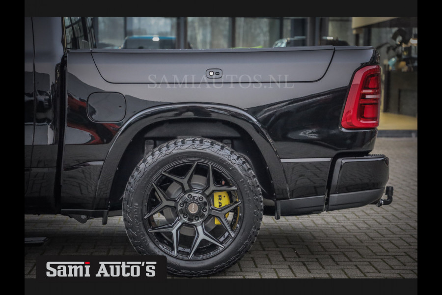 Dodge Ram 1500 LIMITED NIGHT H.O 540PK 706 Nm 2025 | XB9 | MASSAGE | BOM VOL | CREW CAB | DUBBELE CABINE | GRIJSKENTEKEN | 5 PERSOONS | DE MEEST LUXUEUZE en BEGEERDE Pick-up VOORRAAD NR 2348 - 5158