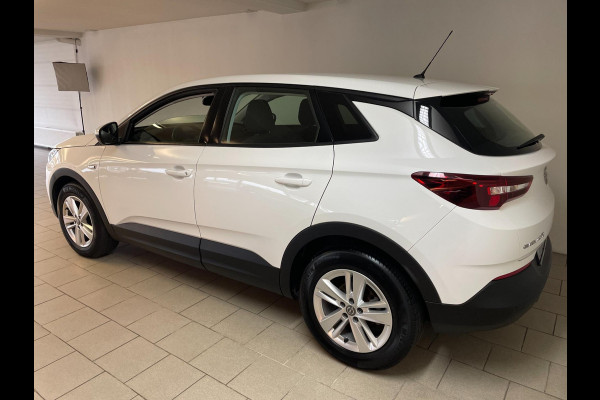 Opel Grandland X 1.2 Turbo Edition AIRCO NAVI CRUISE ELEK RAMEN CENT VERG VELGEN ZEER NETTE AUTO