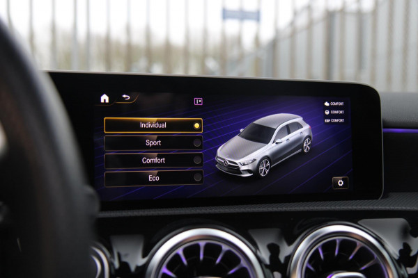 Mercedes-Benz A-Klasse 200 AMG/PANO/SFEERV/CARPLAY/MEMORY/VOLL