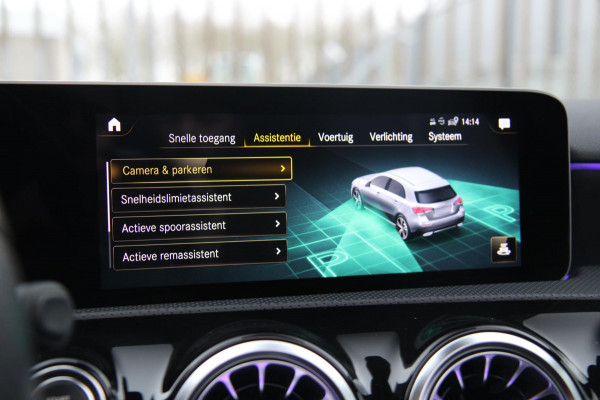 Mercedes-Benz A-Klasse 200 AMG/PANO/SFEERV/CARPLAY/MEMORY/VOLL