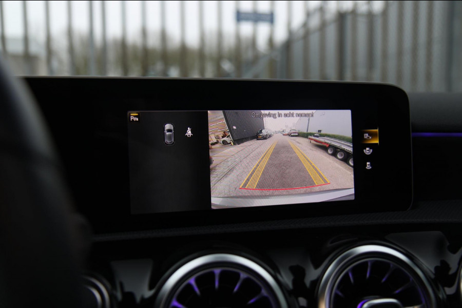 Mercedes-Benz A-Klasse 200 AMG/PANO/SFEERV/CARPLAY/MEMORY/VOLL