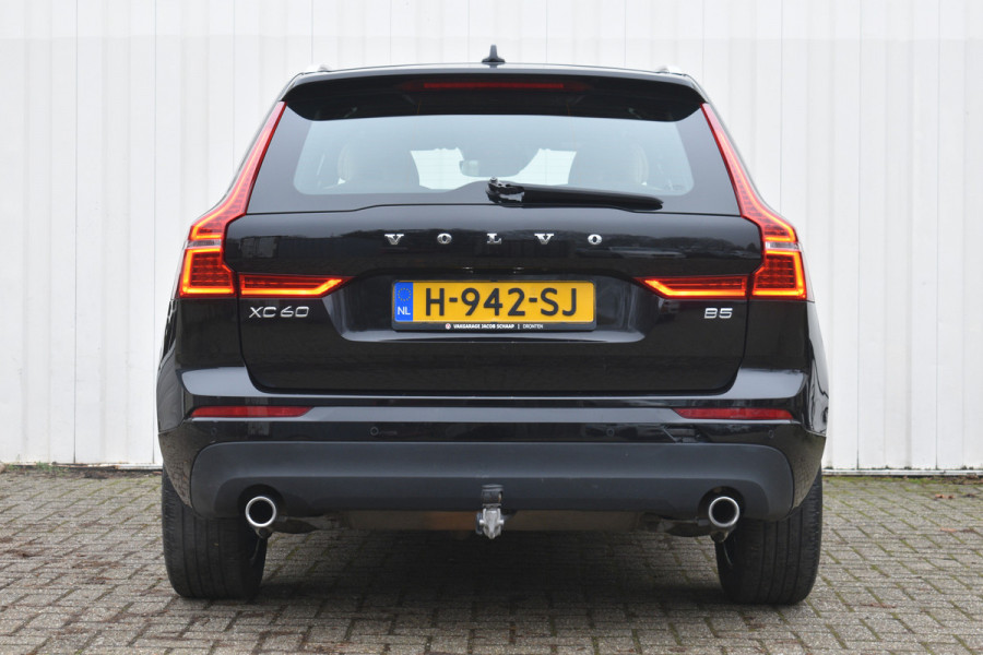 Volvo XC60 B5 Momentum Pro | Trekhaak | Blis | Camera achter | Sensoren voor&achter |