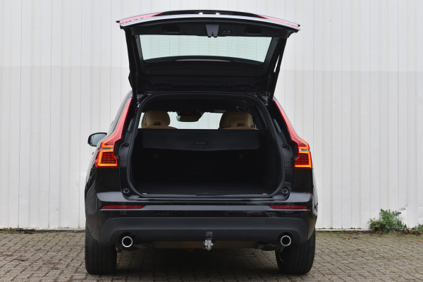 Volvo XC60 B5 Momentum Pro | Trekhaak | Blis | Camera achter | Sensoren voor&achter |