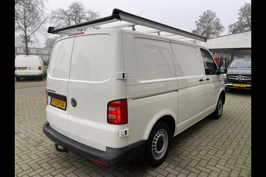 Volkswagen Transporter 2.0 TDI L1H1 Comfortline / vaste prijs rijklaar € 17.950 ex btw / Bott ingerichte laadruimte / lease vanaf € / airco / cruise / imperial / euro 6 diesel / trekhaak !