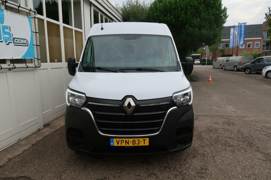 Renault Master 135PK L2H2 EDITION 1eEig, Camera, Cruise, PDC, betimmering, trekhaak NETJES!