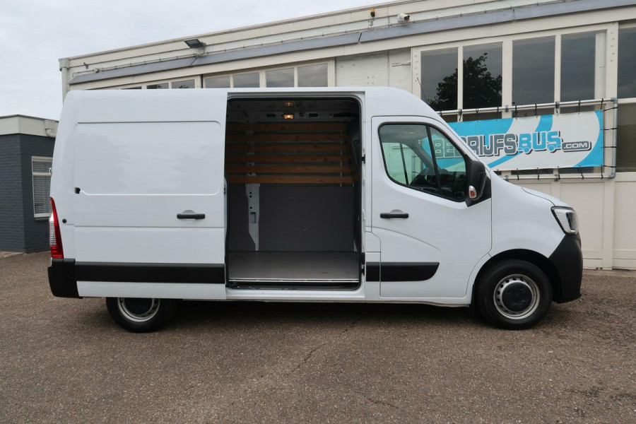 Renault Master 135PK L2H2 EDITION 1eEig, Camera, Cruise, PDC, betimmering, trekhaak NETJES!