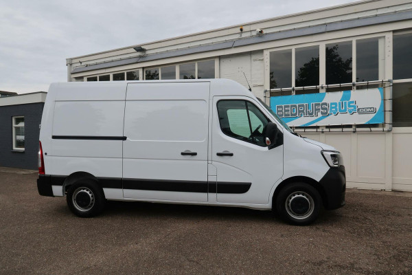 Renault Master 135PK L2H2 EDITION 1eEig, Camera, Cruise, PDC, betimmering, trekhaak NETJES!