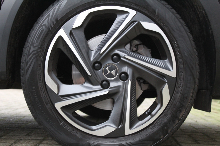 DS DS 3 Crossback 1.2 PureTech 155PK Rivoli | Massage | Leder | Head-Up | Focal Audio