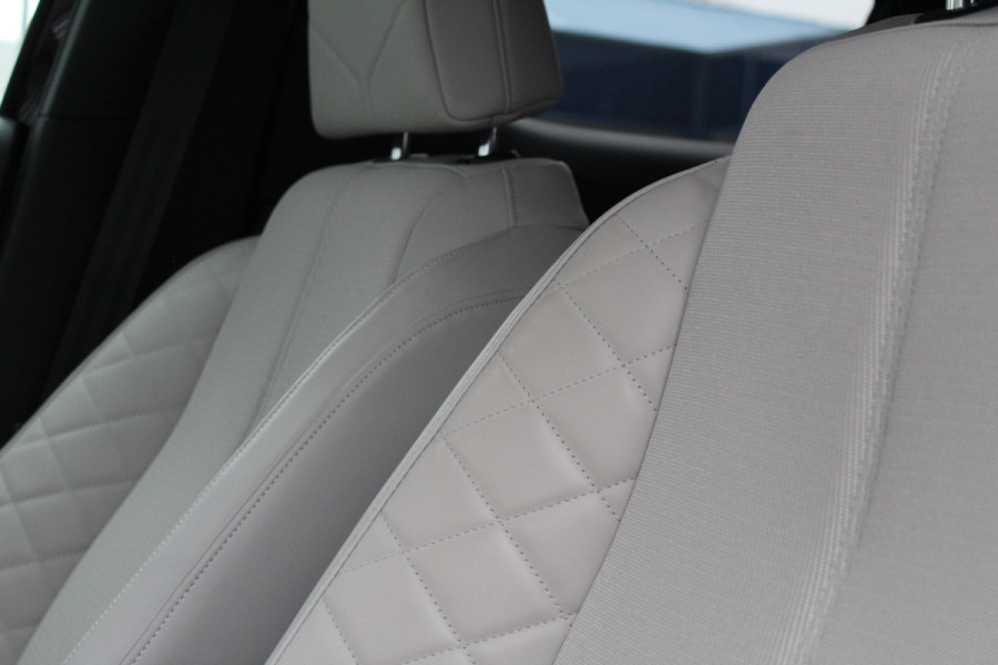 DS DS 3 Crossback 1.2 PureTech 155PK Rivoli | Massage | Leder | Head-Up | Focal Audio