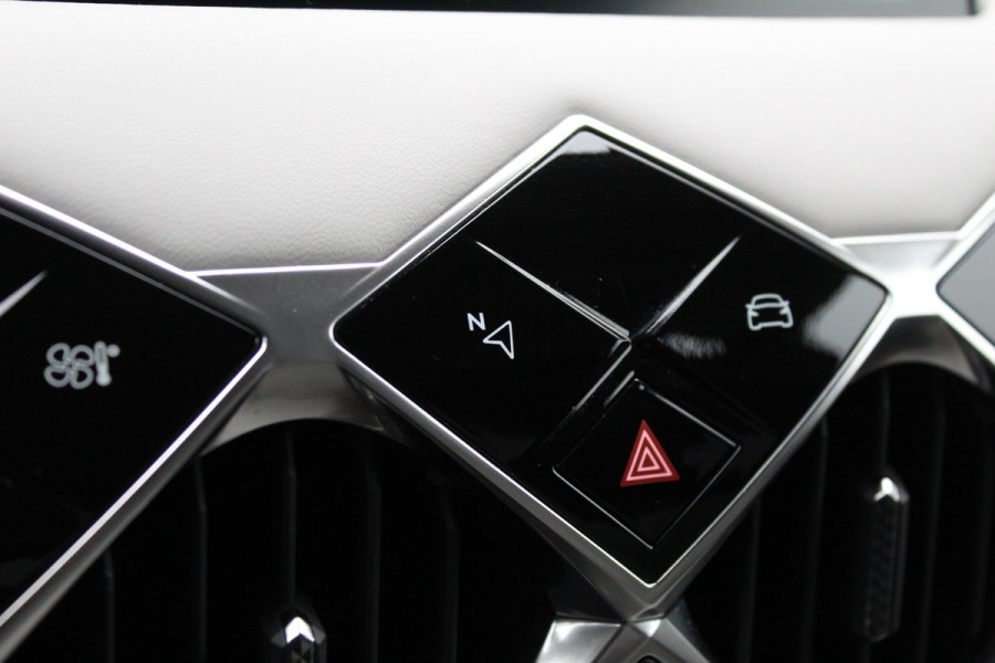 DS DS 3 Crossback 1.2 PureTech 155PK Rivoli | Massage | Leder | Head-Up | Focal Audio