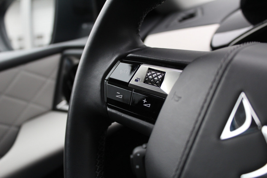 DS DS 3 Crossback 1.2 PureTech 155PK Rivoli | Massage | Leder | Head-Up | Focal Audio