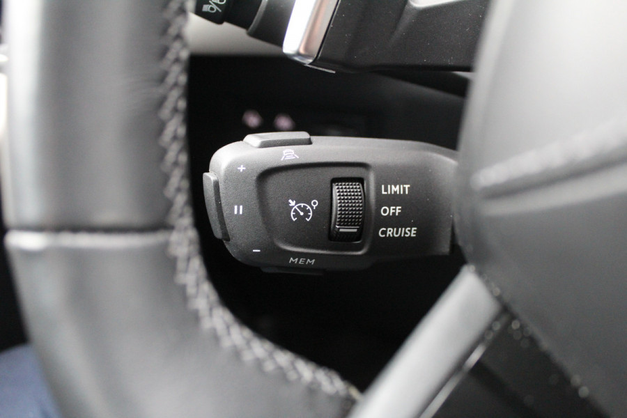 DS DS 3 Crossback 1.2 PureTech 155PK Rivoli | Massage | Leder | Head-Up | Focal Audio