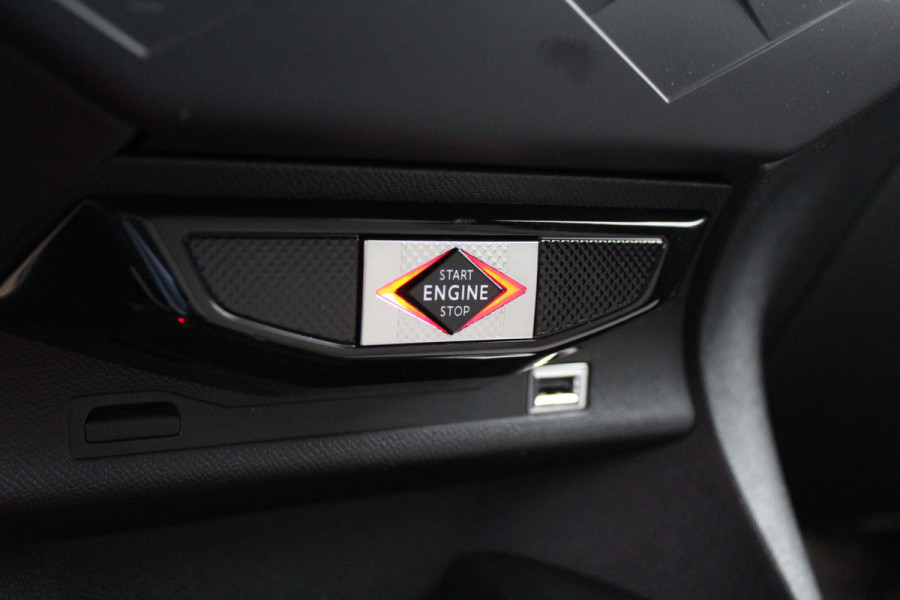 DS DS 3 Crossback 1.2 PureTech 155PK Rivoli | Massage | Leder | Head-Up | Focal Audio