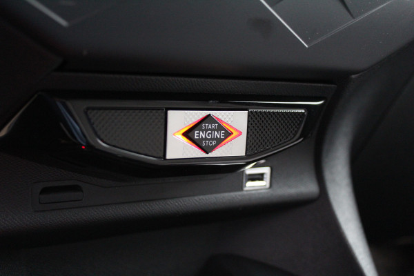 DS DS 3 Crossback 1.2 PureTech 155PK Rivoli | Massage | Leder | Head-Up | Focal Audio