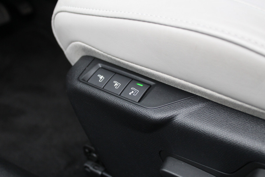 DS DS 3 Crossback 1.2 PureTech 155PK Rivoli | Massage | Leder | Head-Up | Focal Audio
