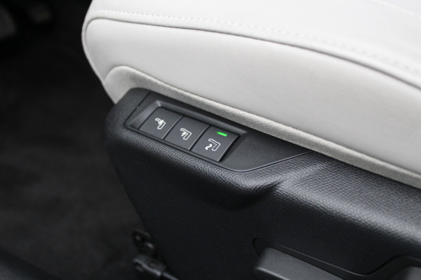 DS DS 3 Crossback 1.2 PureTech 155PK Rivoli | Massage | Leder | Head-Up | Focal Audio