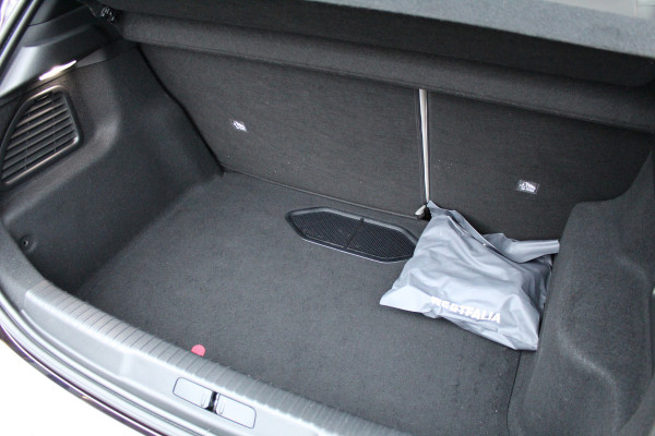 DS DS 3 Crossback 1.2 PureTech 155PK Rivoli | Massage | Leder | Head-Up | Focal Audio