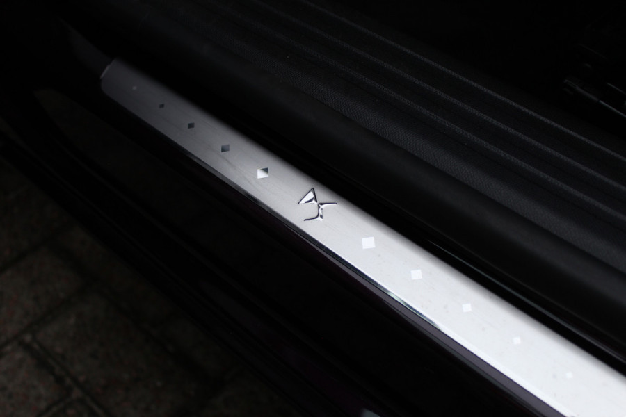 DS DS 3 Crossback 1.2 PureTech 155PK Rivoli | Massage | Leder | Head-Up | Focal Audio