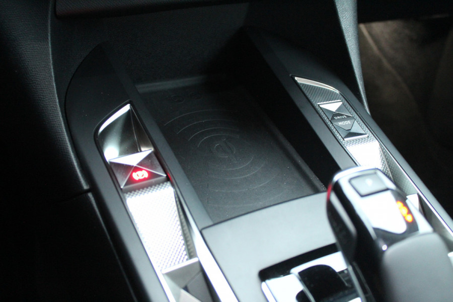 DS DS 3 Crossback 1.2 PureTech 155PK Rivoli | Massage | Leder | Head-Up | Focal Audio