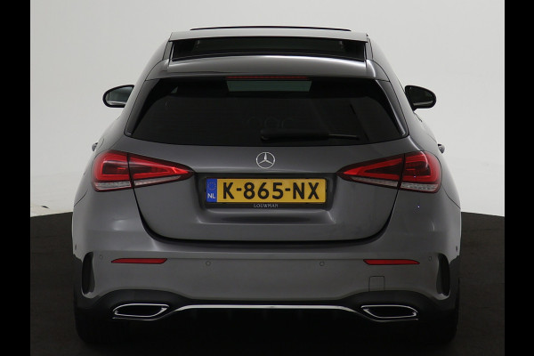 Mercedes-Benz A-Klasse 180 Business Solution AMG | Panoramadak | 5 spaaks lichtmetalen velgen | MBUX wide screen | Navigatie | Parking support | Inclusief 24 maanden MB Certified garantie voor Europa.