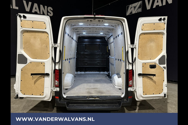 Volkswagen Crafter 2.0 TDI 141pk L3H2 Euro6 Airco | Camera | Apple Carplay | Andoid Auto Bijrijdersbank