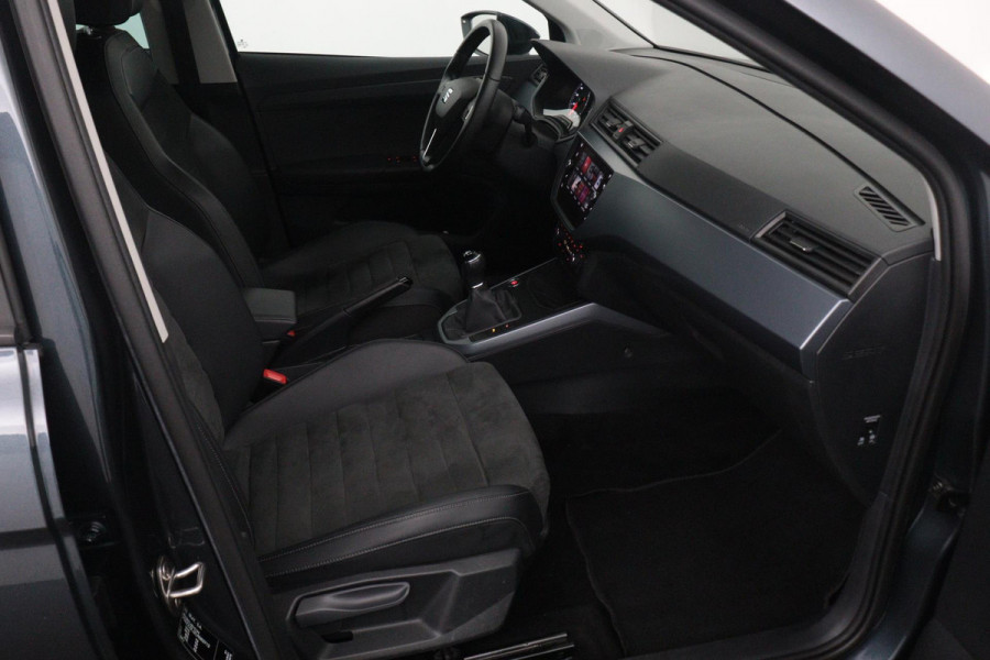 Seat Arona 1.0 TSI Style Business Intense (PARKEERSENSOREN, ADAPTIVE CRUISE, CLIMA, 1e EIGENAAR, GOED ONDERHOUDEN)